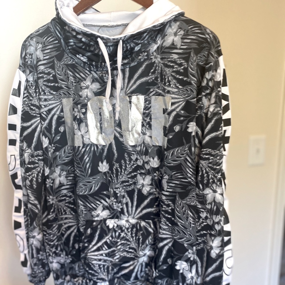 Body Instinct Floral Active Top sz Medium